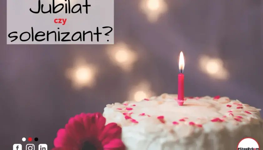 Tort urodzinowy z jedną świeczką i kwiatami. Czy to jubilat, czy solenizant? #StopByKom