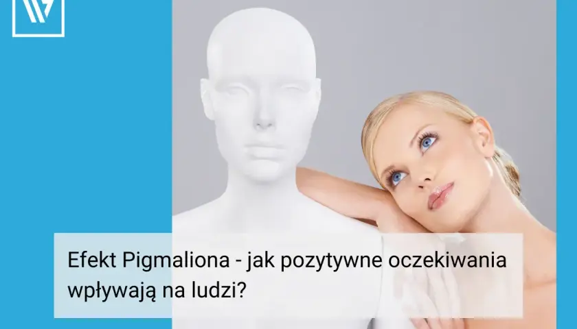 Kobieta opiera głowę na manekinie, symbolizując efekt Pigmaliona i siłę pozytywnych oczekiwań.