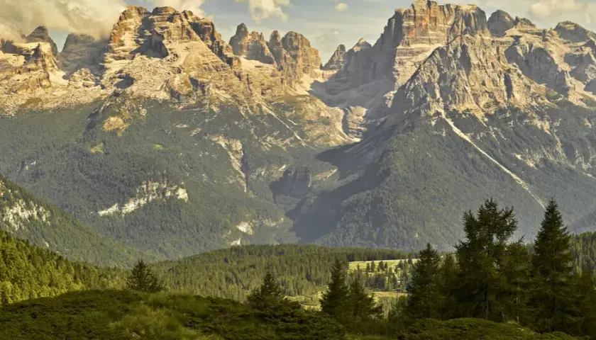 Trentino: guida alla tua vacanza perfetta tra Dolomiti e sapori