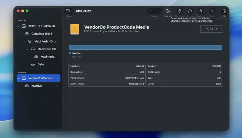 Mac USB-Laufwerk "VendorCo ProductCode Media" mit 15,73 GB Kapazität wird im Festplattendienstprogramm angezeigt.