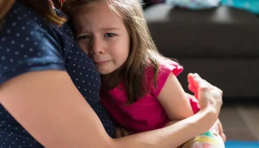 Lęk separacyjny kiedy występuje i jak pomóc dziecku w tym czasie