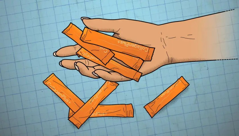 Hand håller flera orangea påsar med "Collagen Plus+". Är det en bluff?