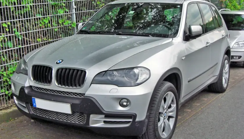BMW X5 E70 pojemność baku – ile litrów naprawdę zmieści zbiornik?
