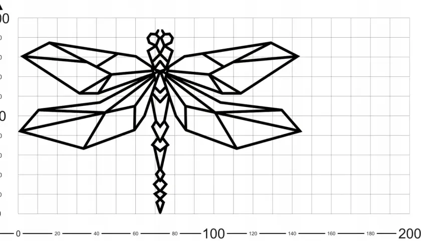 Geometryczny tatuaż ważka na kostce, z czarnymi liniami na siatce.