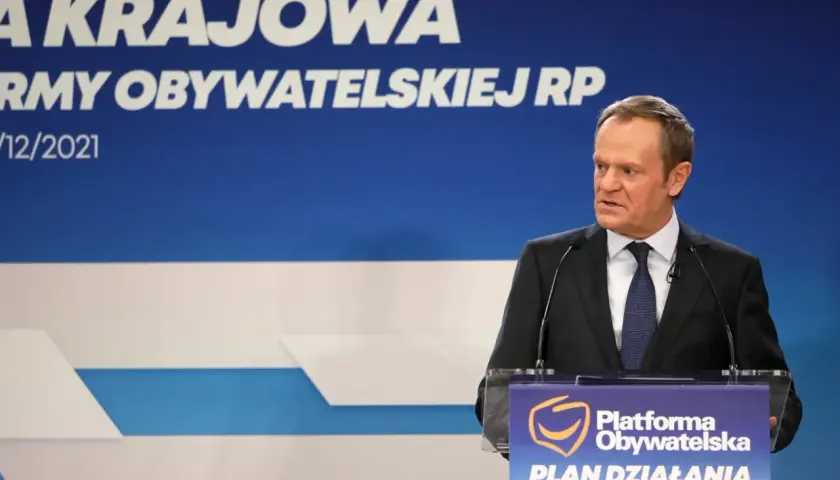 Donald Tusk przemawia na konferencji Platformy Obywatelskiej RP.