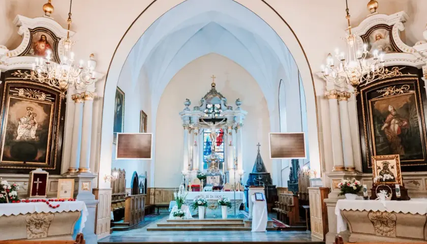 Dlaczego w Boże Ciało są 4 ołtarze? Odkryj ich głębokie znaczenie