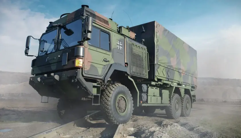 Geländegängiger LKW von Rheinmetall, ein robustes Fahrzeug für den Transport, das an einen ETF erinnert.