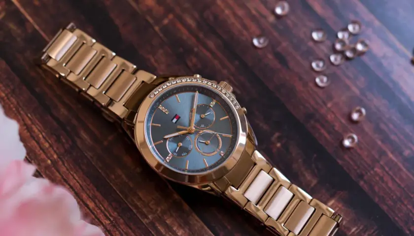Zegarek Tommy Hilfiger damski: Jak wybrać idealny styl i jakość?