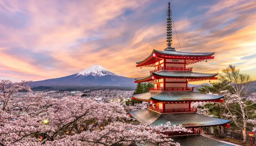 Buddyzm w Japonii: Jak Zen i Shinto ukształtowały Kraj Kwitnącej Wiśni