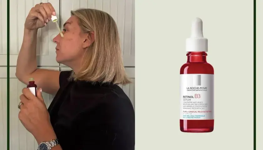 Kobieta aplikuje serum z retinolem. Retinobaza 17000 krem na co pomaga? Wygładza zmarszczki i odnawia skórę.
