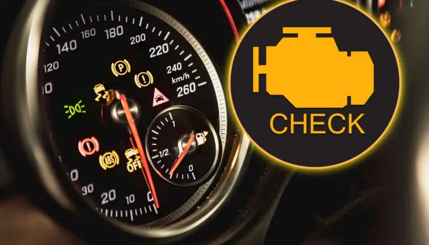 Na desce rozdzielczej świeci się żółta kontrolka silnika "CHECK ENGINE", sygnalizując problem.