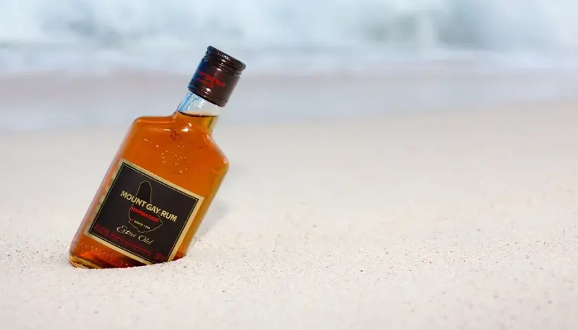 Jaki rum do herbaty? Odkryj najlepsze połączenia smakowe