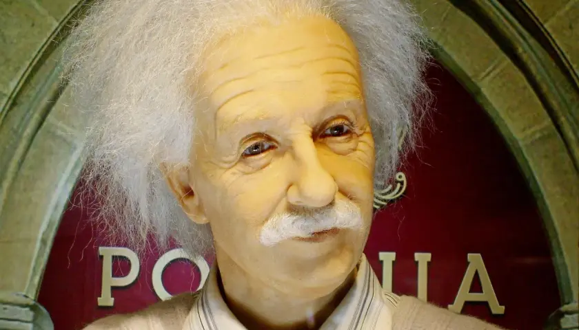 Figurka Einsteina w muzeum figur woskowych w Polsce.