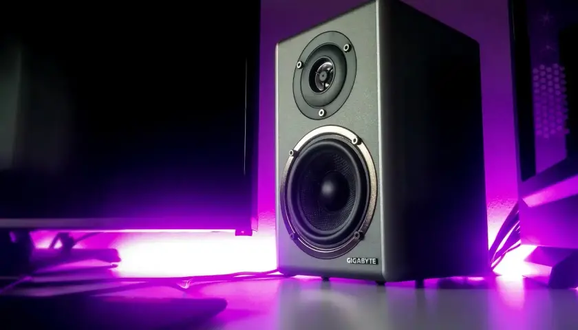 Czym się kierować przy wyborze akcesoriów audio? Poradnik dla początkujących melomanów