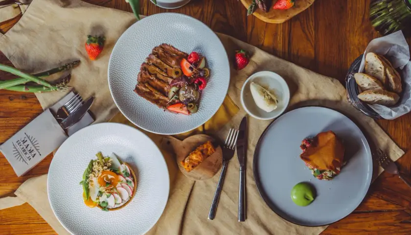 Gdzie zjeść w Katowicach? Poznaj top restauracje i ukryte perełki