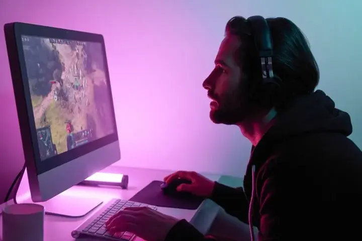Jaki monitor 1440p? Wybierz idealny model do gier i pracy!
