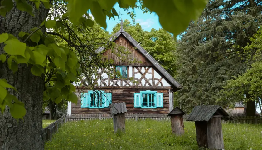 Skansen Olsztynek - odkryj fascynujące atrakcje i historie miejsca