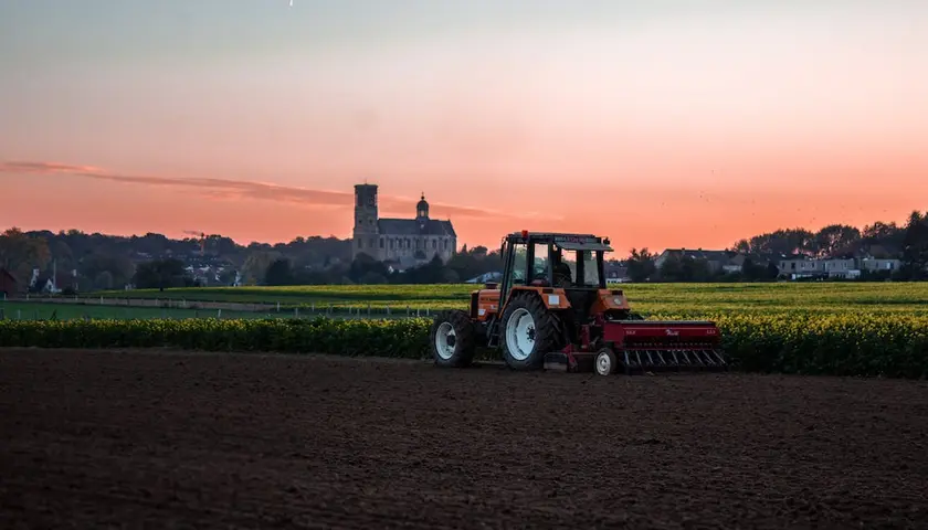  Ciągniki Kraft - opinie, ceny i modele. Sprawdź najlepsze oferty!