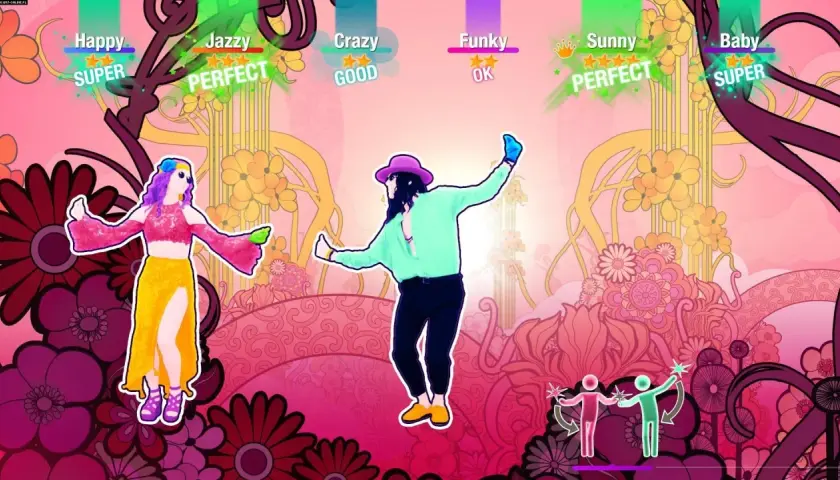 Dwóch tancerzy w kolorowych strojach na tle psychodelicznych kwiatów. Grają w "just dance online", zdobywając punkty "Super" i "Perfect".