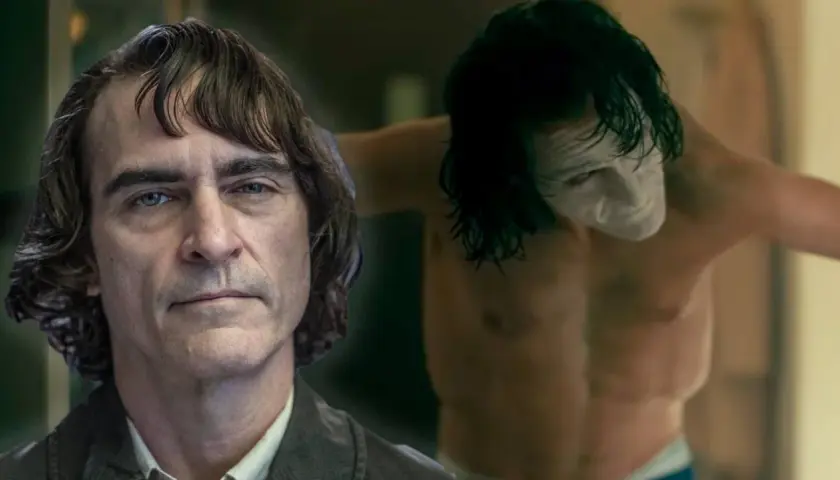 Joaquin Phoenix, som spelar Jokern, i en dramatisk scen. Hans ansikte är i fokus, medan en annan bild av honom med sminkad clownansikte syns i bakgrunden.