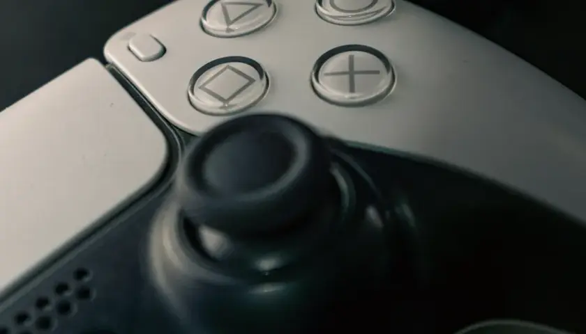 Najlepsze gry na PS5 dla fanów survival horroru – co warto kupić w 2026 roku?