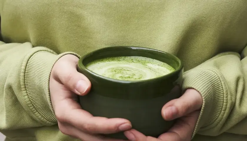Matcha to kawa czy herbata – odkryj, co naprawdę wybierać