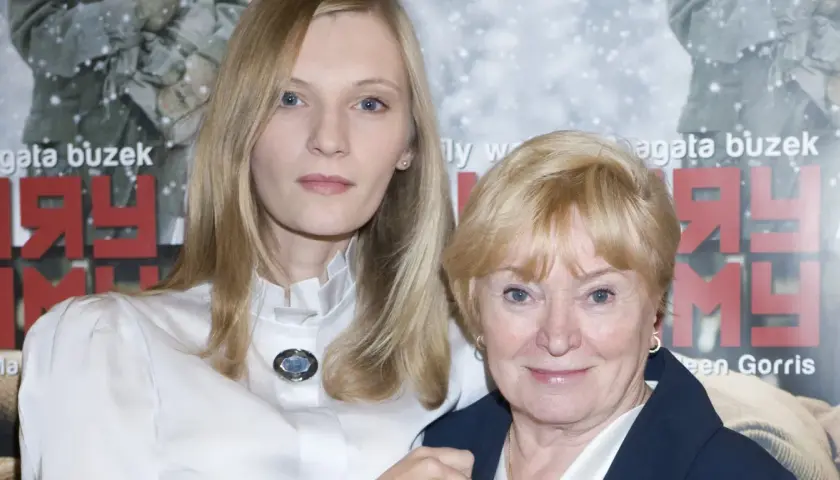 Agata Buzek i jej mama, Jolanta, na premierze filmu.