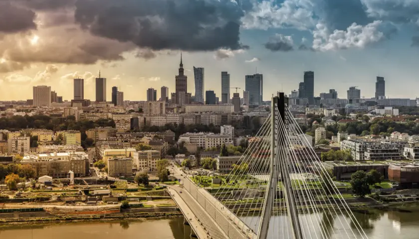 Warszawa: Atrakcje, muzea, wskazówki. Zwiedź stolicę jak ekspert!
