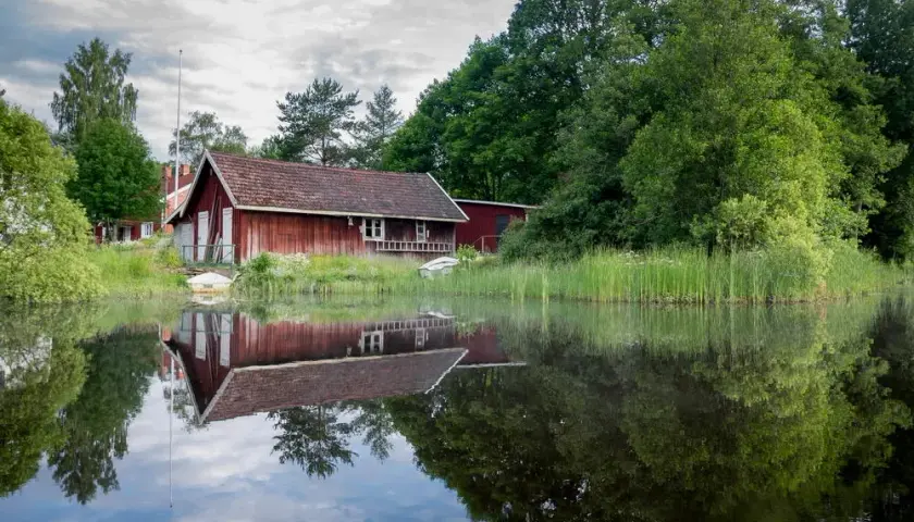 Działka nad jeziorem z linią brzegową kujawsko pomorskie – idealna inwestycja