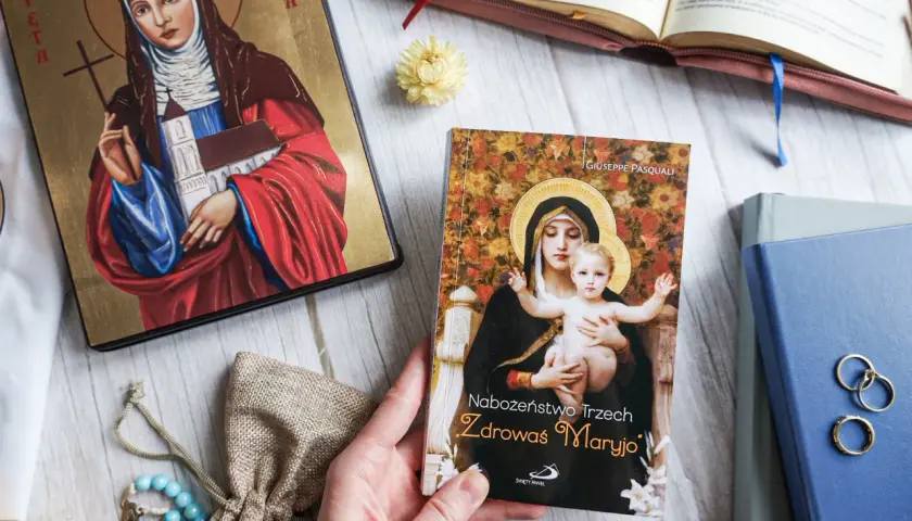 Jak odmawiać nowennę trzech zdrowaś maryjo, by uzyskać spokój ducha