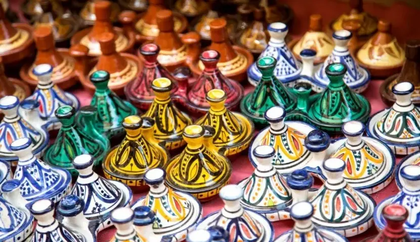 Najlepsze produkty i pamiątki - co warto kupić w Tunezji na bazarach