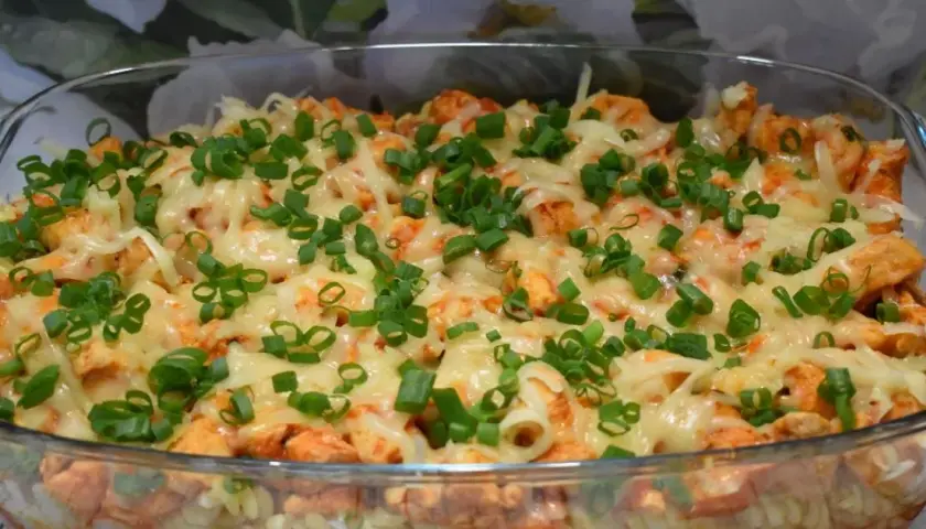 Wyjątkowa zapiekanka z kapustą i kurczakiem, którą pokochasz