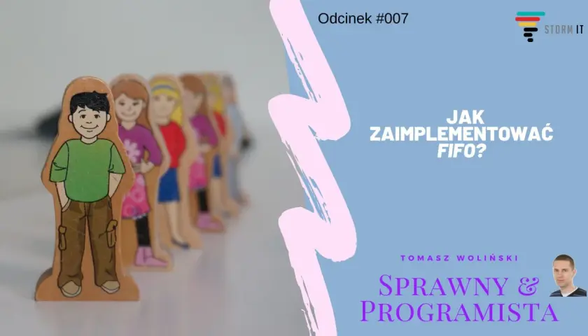 Drewniane figurki ludzi ustawione w kolejce, symbolizujące zasadę FIFO (First In, First Out).