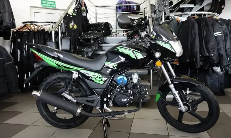 Motorower – co to jest? Poznaj prawdę o tym małym pojeździe!