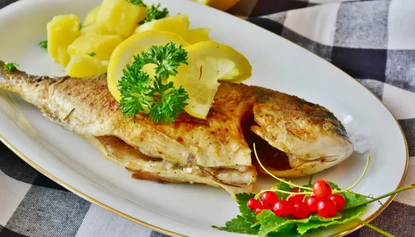 Ile piec rybę w piekarniku? Sprawdź idealny czas i temperaturę