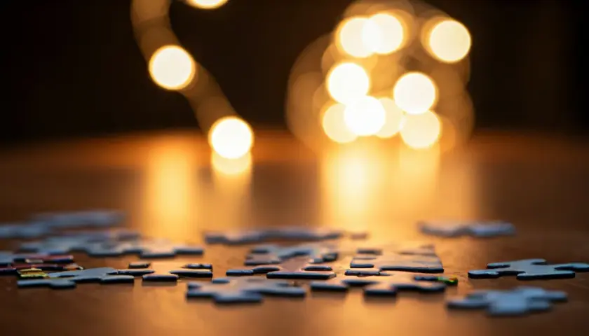 Tatuaż puzzle co oznacza - odkryj głębokie znaczenie symboliki