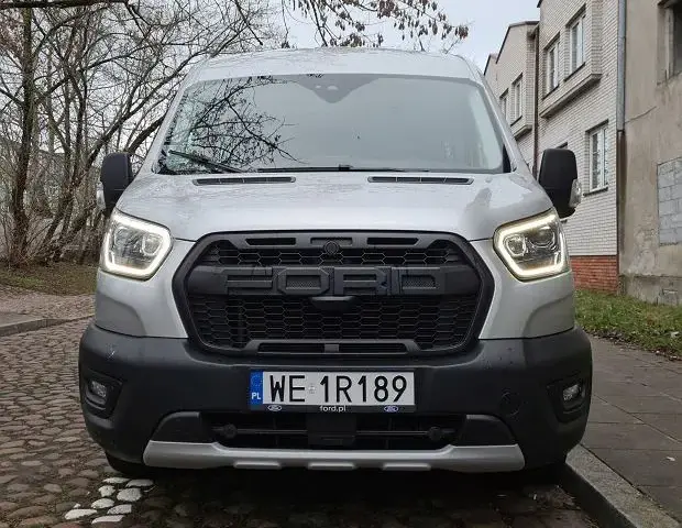 Ford Transit: Spalanie i Ekonomia Jazdy tego Dostawczaka