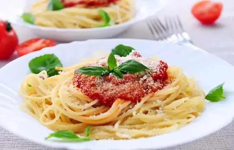 Odkryj tajemnice włoskiego przepisu na spaghetti bolognese w domu