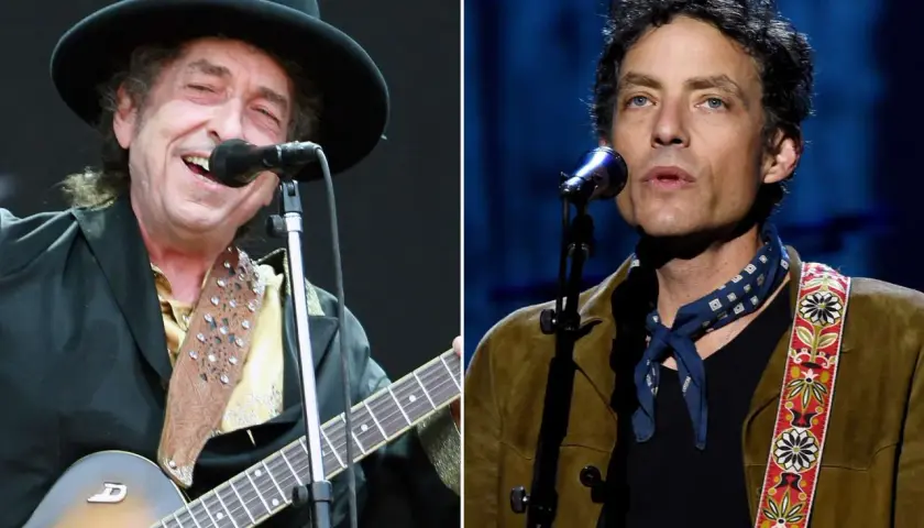 Bob Dylan i jego syn Jakob Dylan na scenie. Muzycy, jak ich dzieci, kontynuują dziedzictwo.