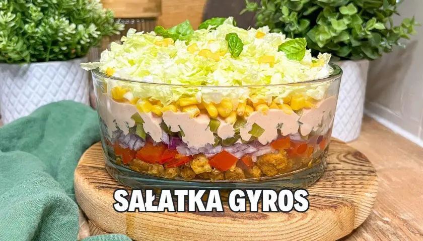 Jak zrobić sałatkę z gyrosem, która zachwyci Twoich gości?
