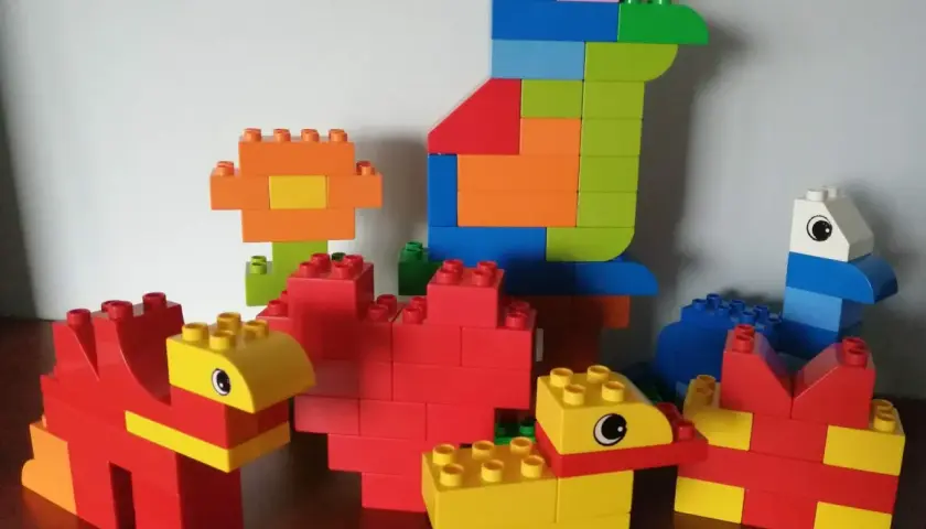 W jakim kraju wynaleziono klocki Lego? Odkryj ich fascynującą historię