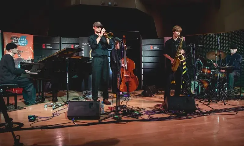 Zadymka jazzowa: magiczny świat muzyki, który cię pochłonie