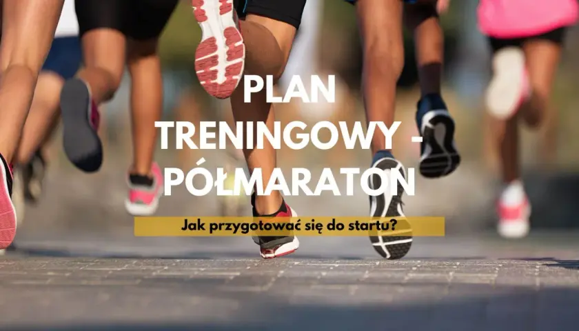 Plan treningowy na półmaraton: jak przygotować się do startu? Widok z dołu na nogi biegaczy podczas zawodów.