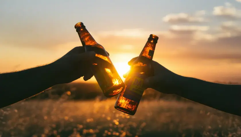Ile kalorii ma piwo 500 ml? Zaskakujące różnice w kaloryczności