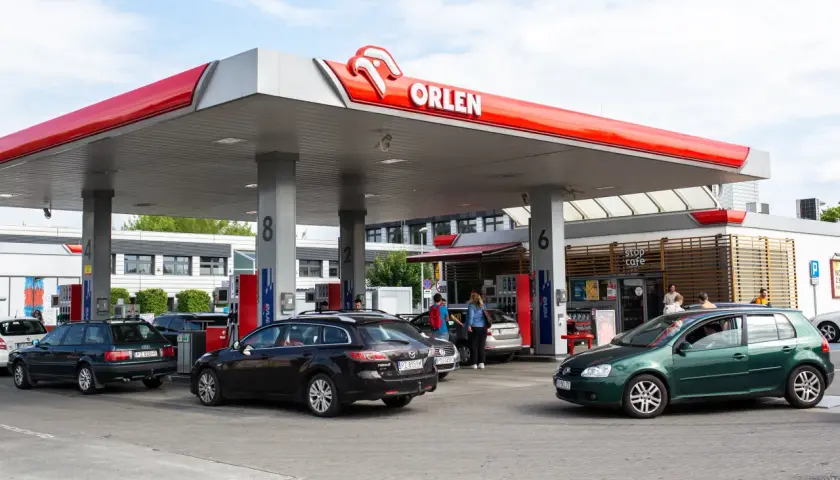Od kiedy tańsze paliwo na Orlen? Sprawdź daty i zniżki już teraz