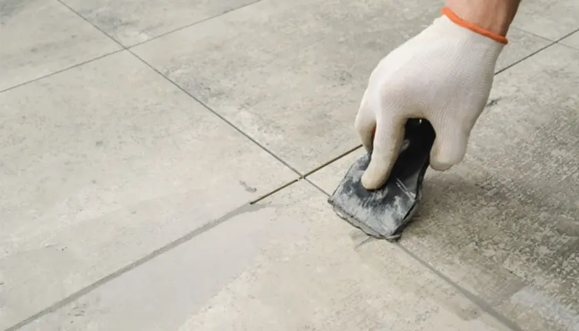 Jak skutecznie usunąć fugę epoksydową z płytek ceramicznych?