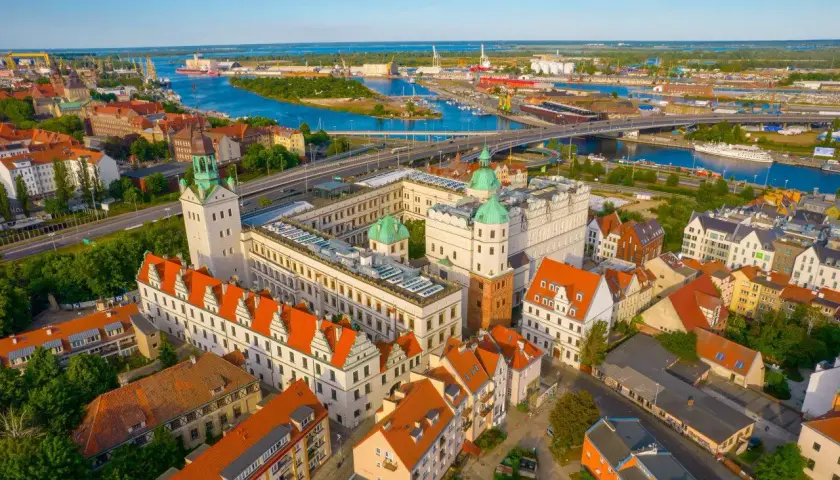 Gdzie zjeść w Szczecinie? 10 najlepszych miejsc, które musisz poznać