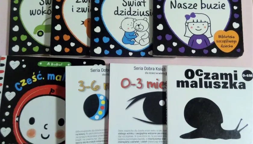 Książeczki kontrastowe dla niemowlaka: "Świat wokół", "Zwierzęta i gwiazdy", "Świat dzidziusia", "Nasze buzie", "Cześć, maluszku", "3-6 miesięcy", "0-3 miesięcy", "Oczami maluszka".
