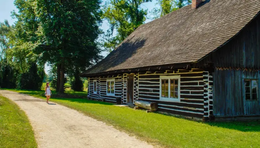 Skansen Sanok: Odkryj fascynujące tradycje i atrakcje kulturowe