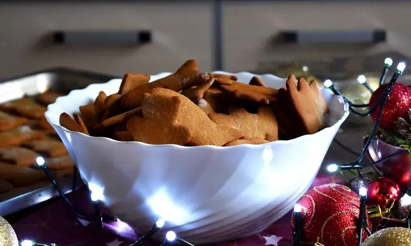 Jak upiec pierniczki bezglutenowe, by były idealnie kruche i smaczne?